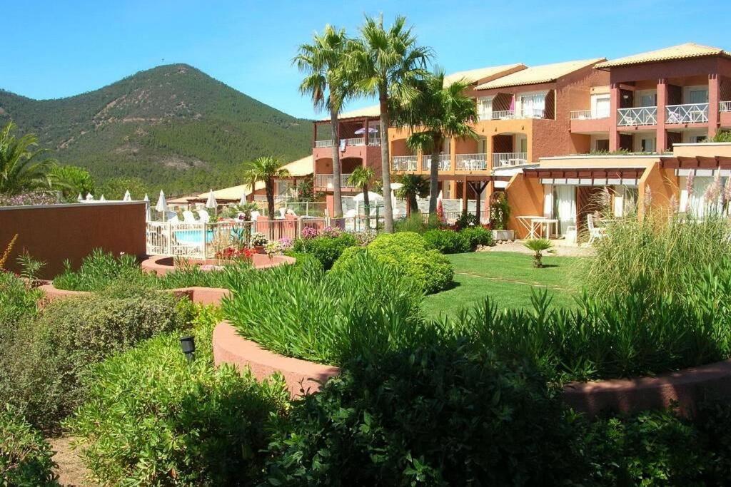 Entre Mer Et Massif Forestier De L'Esterel Apartment Theoule-sur-Mer Luaran gambar